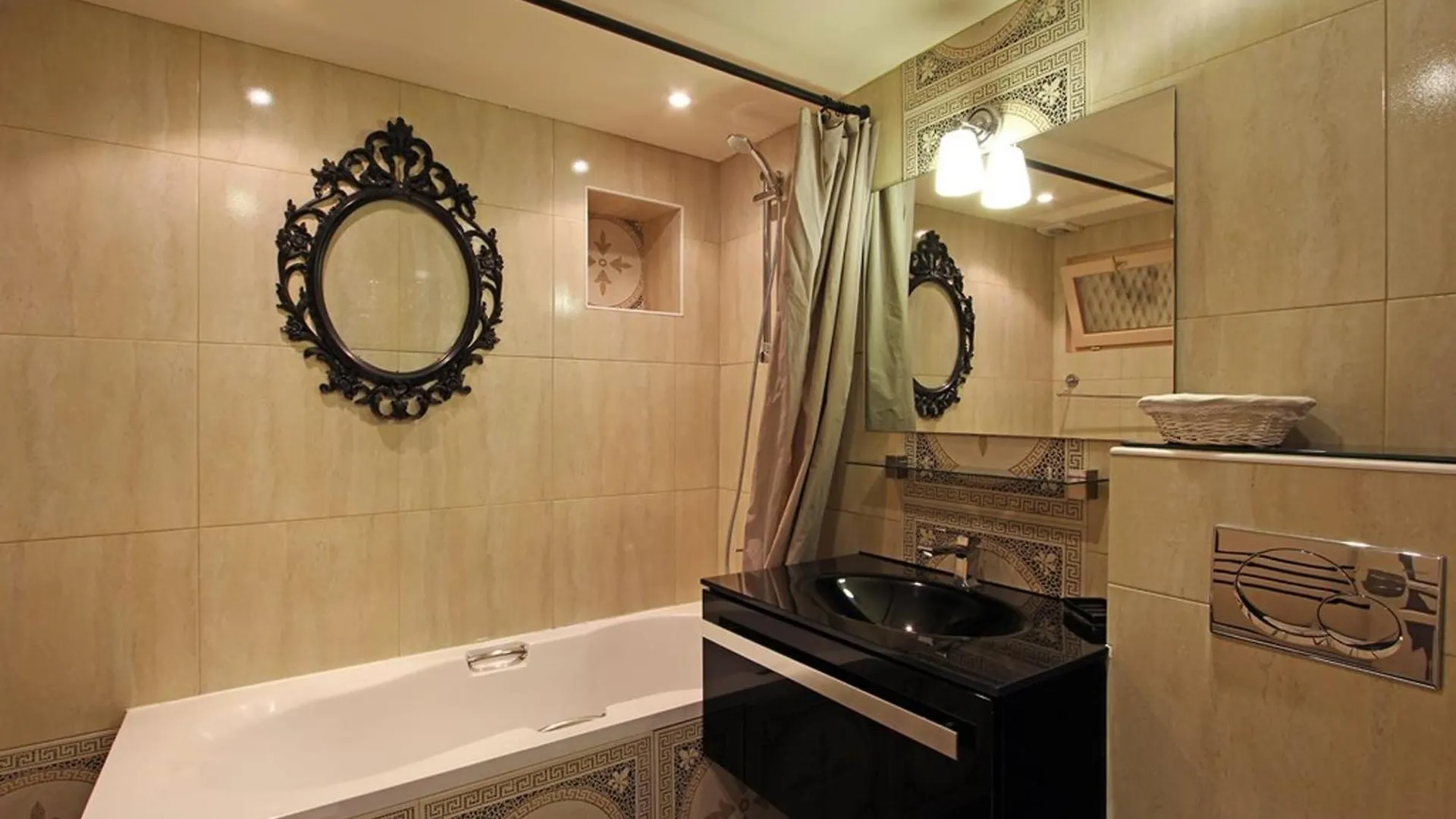 Apartment Boulevard Raymond Poincare Juan-les-Pins 0*,
